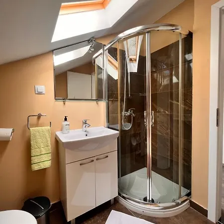 Antonia Apartman *
